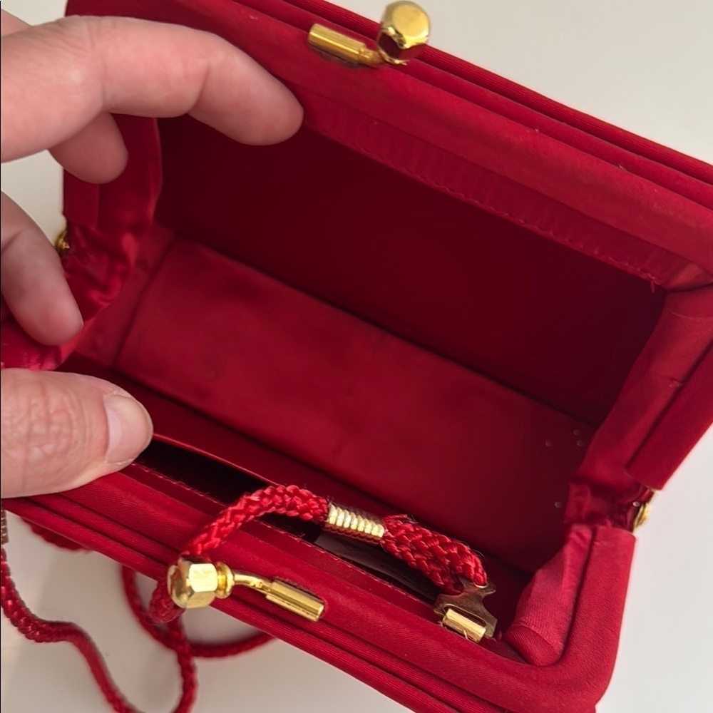 Vintage Red Clutch Wristlet - Picture 4 of 6